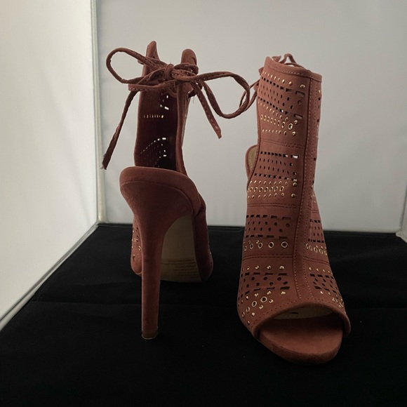 Blushing Peep Toe Heels - Picture 2 of 5